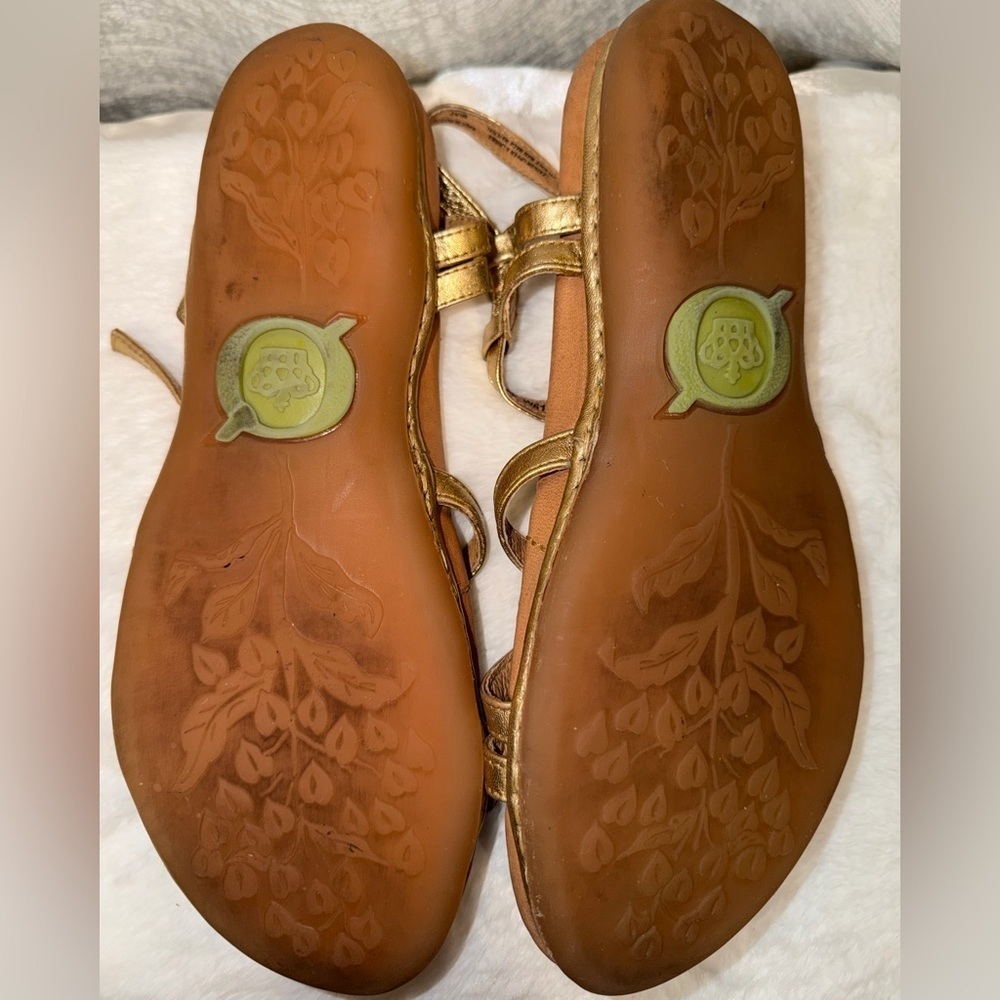 Born Metallic Gold Leather Sandals Made in Mexico Comfort Shoes size 9/40 1/2 - Picture 4 of 4